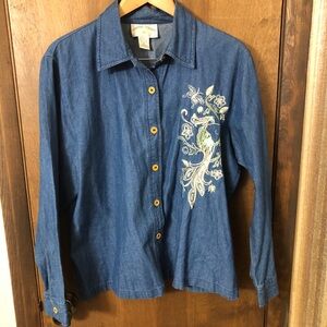 Vintage 1X Country Concepts Country Button Down Light Denim Shirt.